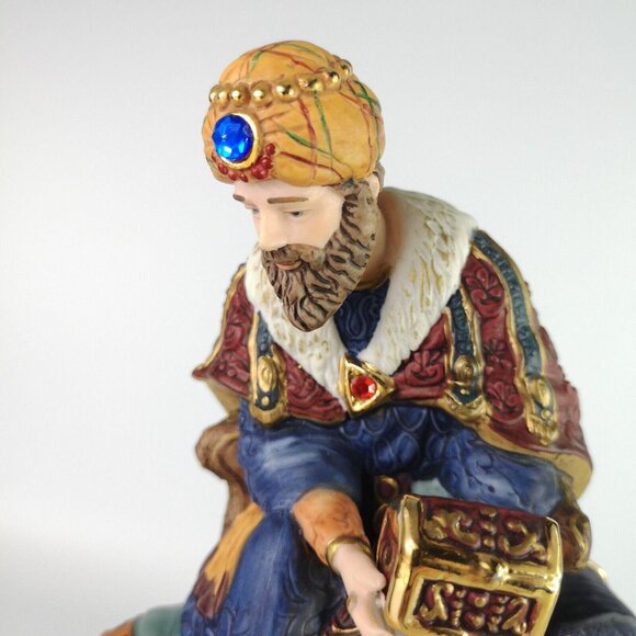 Kirkland Signature Costco 18366 Porcelain Nativity Set 12 Piece Set MINT In Box - Picture 7 of 10